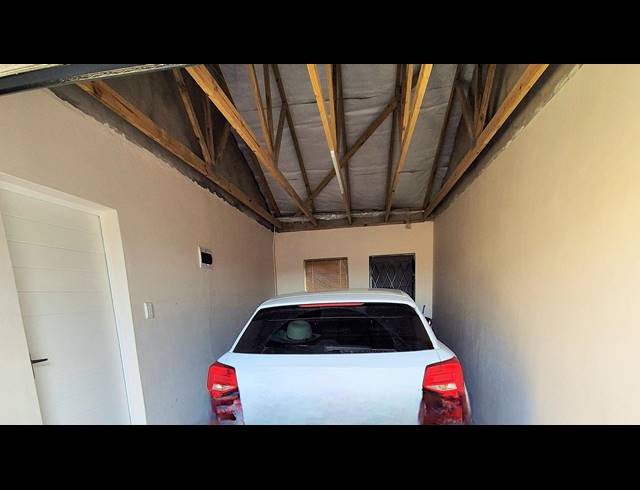 3 BEDROOM HOUSE FOR SALE IN FAIRVIEW